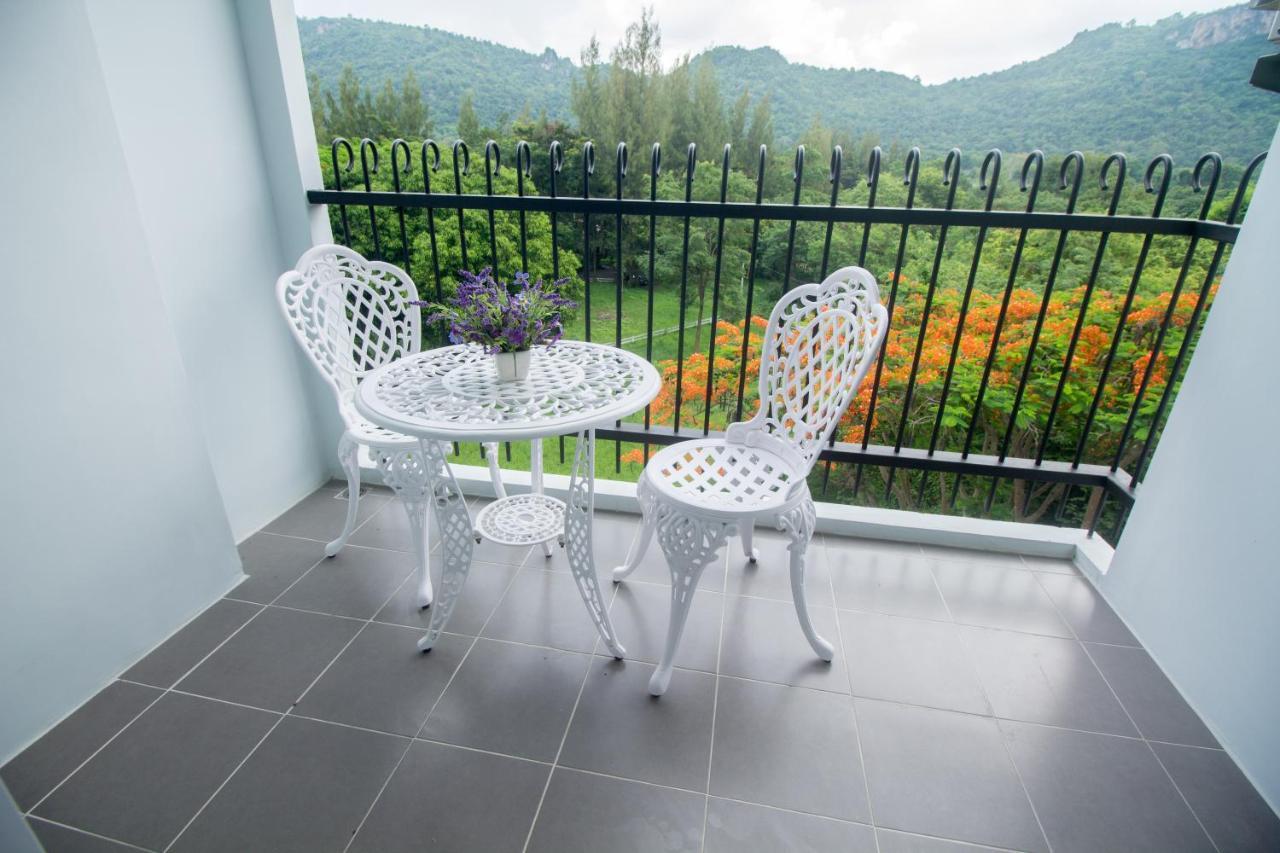 Courtyard Khaoyai By August Apartment หมูสี ภายนอก รูปภาพ